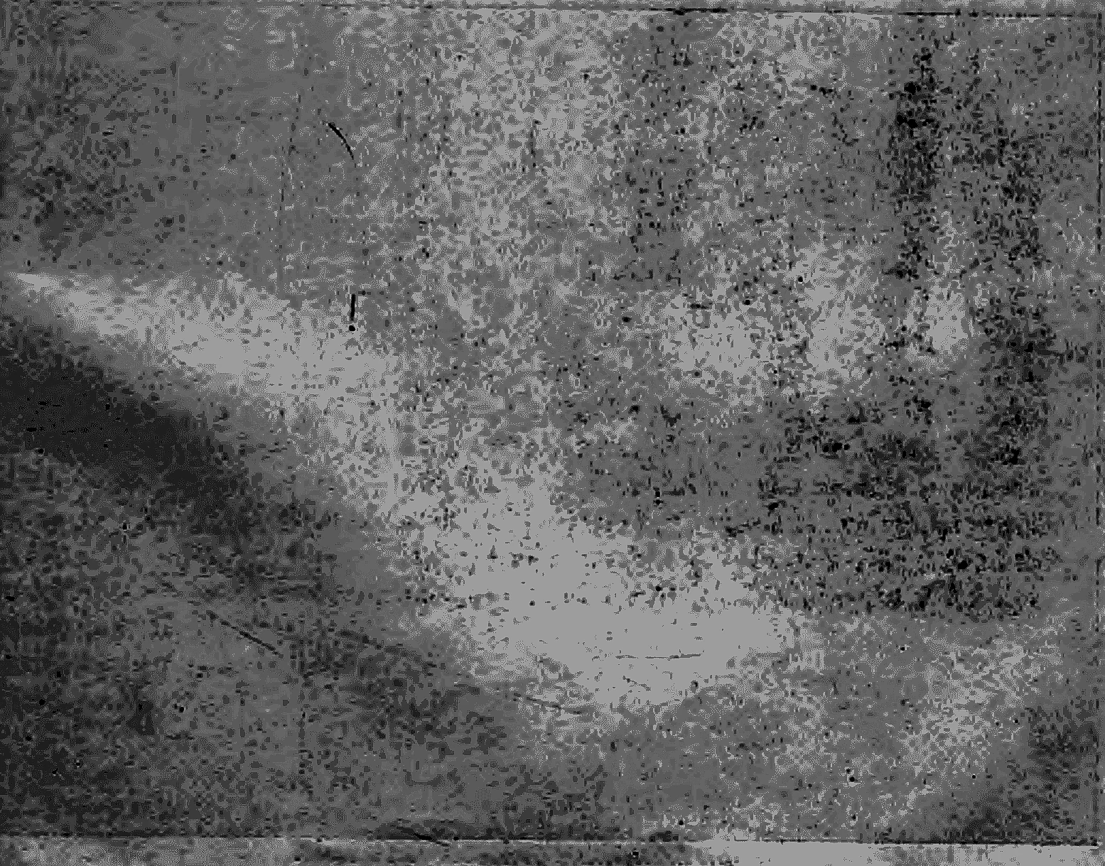 Fig. 4c: Historische Fotografie eines massiven, freistehenden Steintors der Tempelanlage von Karnak.